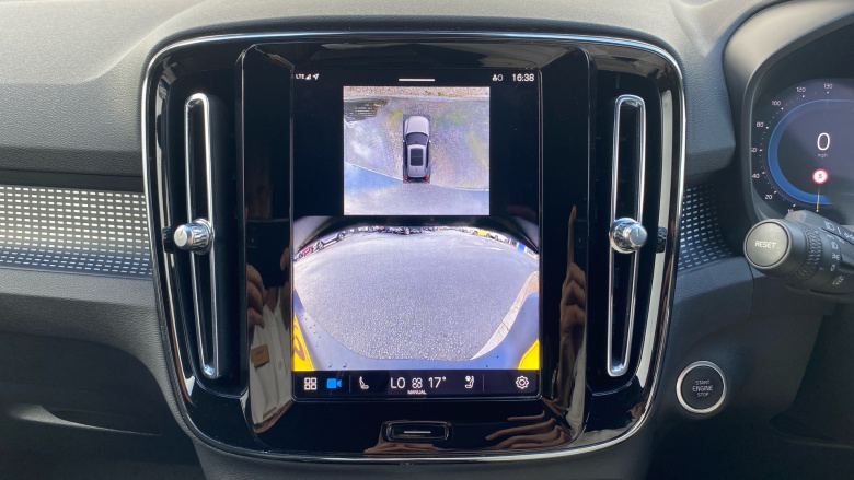 Volvo XC40 2.0 B4P Plus Dark 5dr Auto Petrol Estate